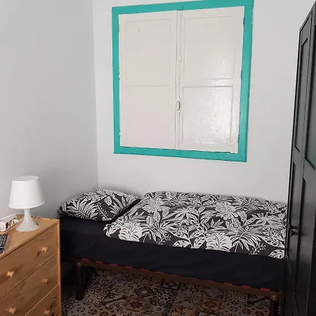 Ratones De Biblioteca בית הארחה לה לגונה