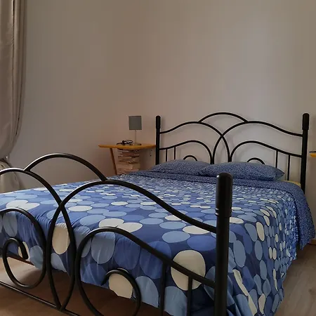 Ratones De Biblioteca לה לגונה